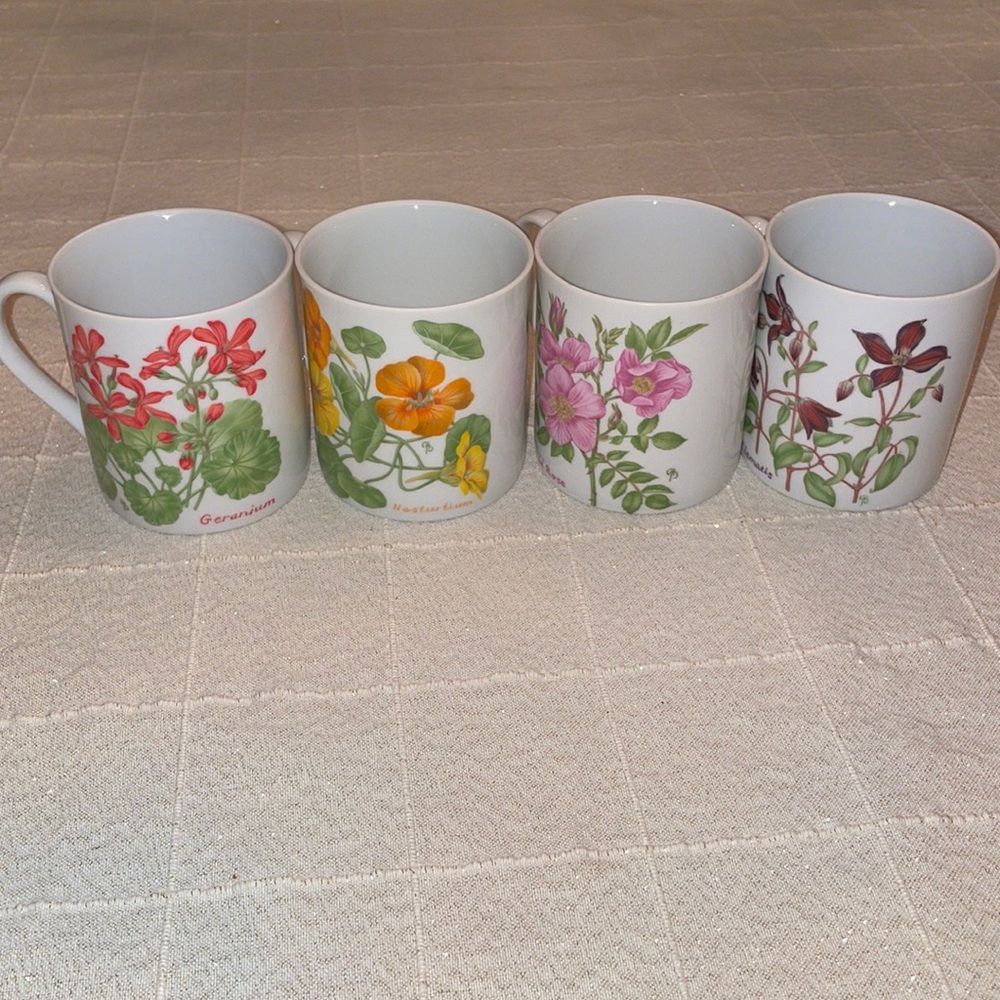 Vintage 1984 Lillian Vernon Flower Mugs